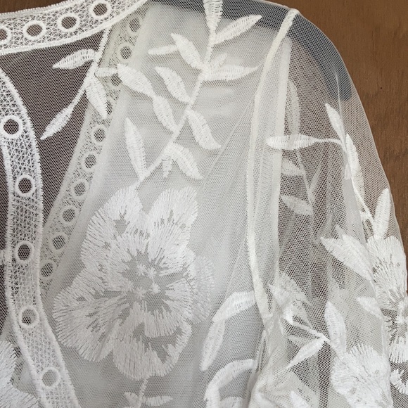 Relisted Pol white floral embroidered sheer material over romper boho size s/m - Picture 13 of 17